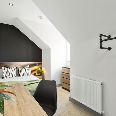 ビーストン✰Onpoint -Modern & Fresh Studio Apt Close To Centre - Convenient!✰アパートメント エクステリア 写真