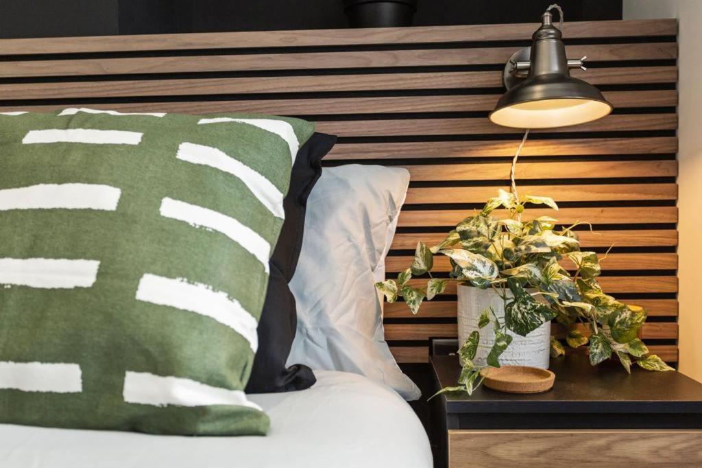 ビーストン✰Onpoint -Modern & Fresh Studio Apt Close To Centre - Convenient!✰アパートメント エクステリア 写真